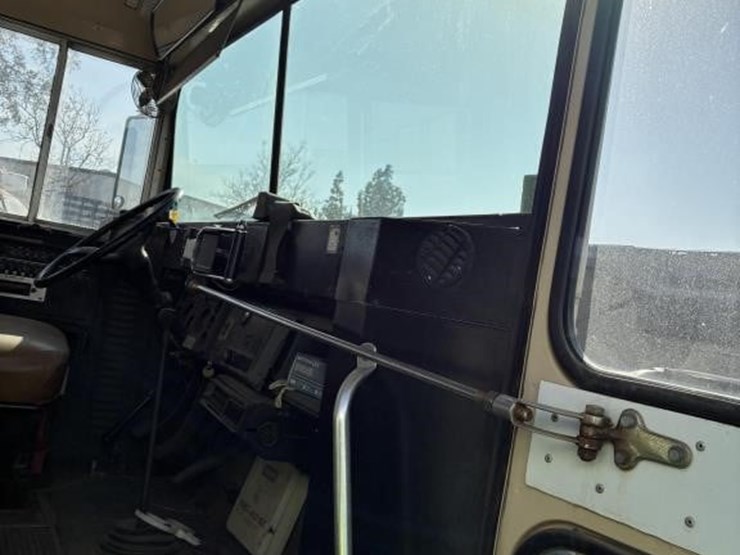 1987-international-s1700-image-10