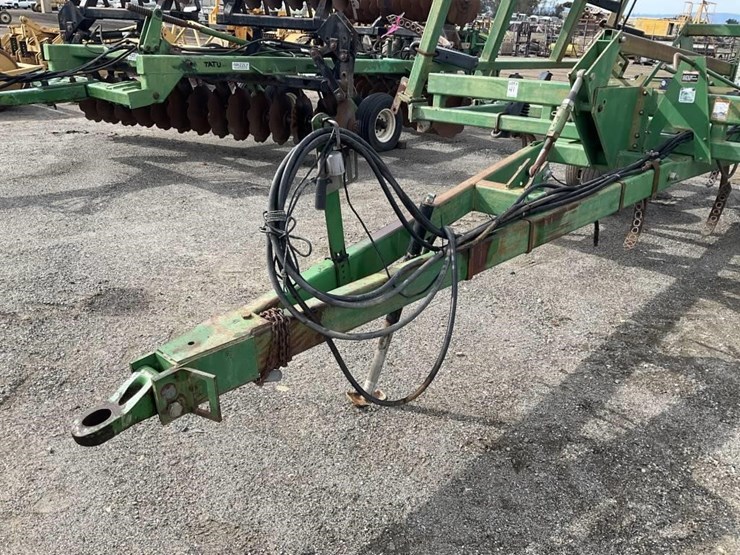 john-deere-24-image-9