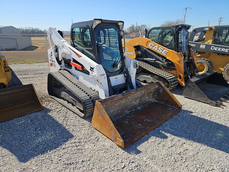 2022-bobcat-t770-image-1