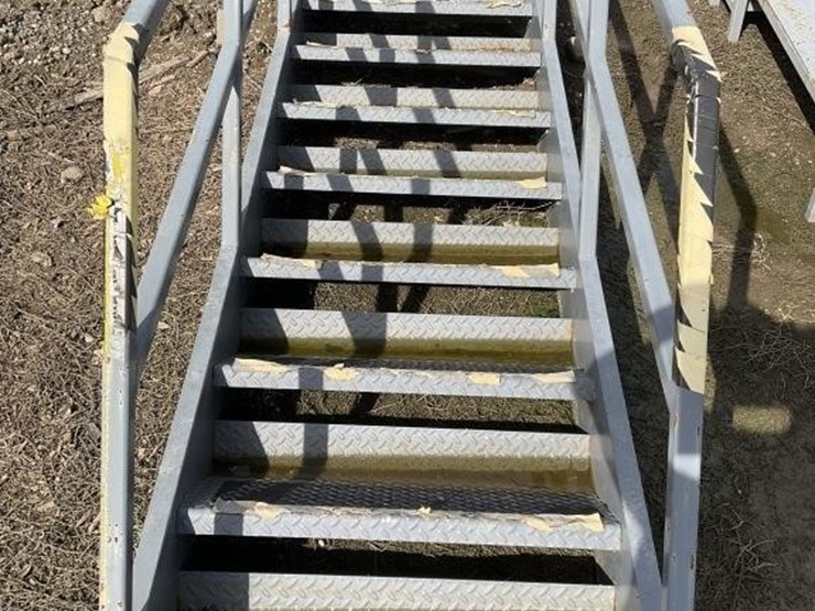 10'-portable-steel-staircase-image-2