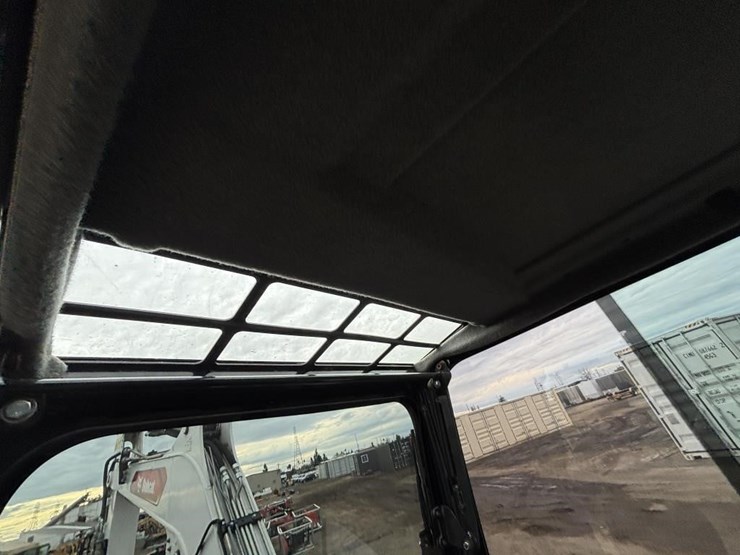 2021-bobcat-e60-image-43