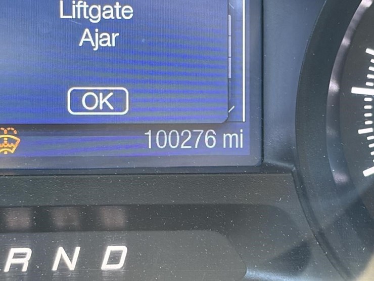 2015-ford-explorer-image-16