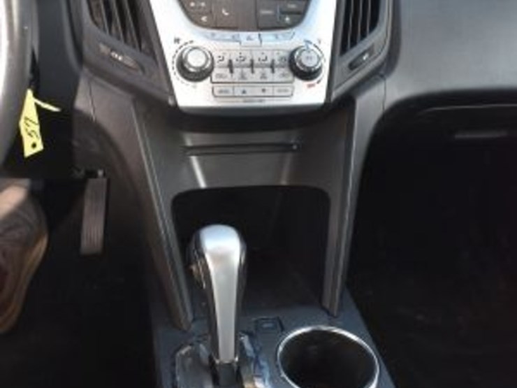 2012-chevrolet-equinox-lt-image-9