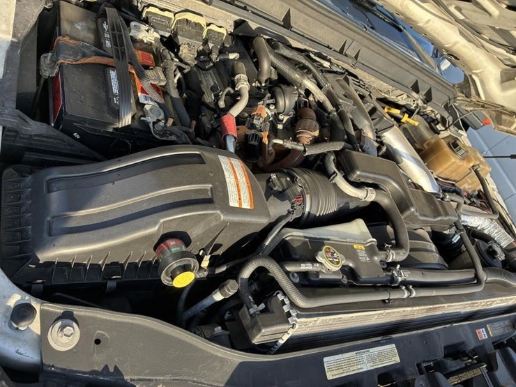 2011-ford-f550-image-7