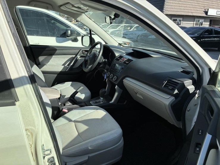 2014-subaru-forester-image-10