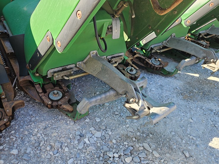 2008-john-deere-608c-image-2