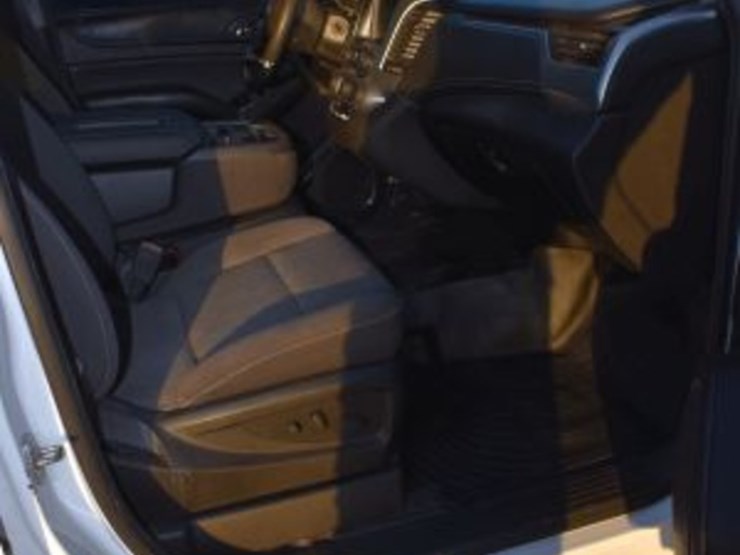 2018-chevrolet-tahoe-image-14