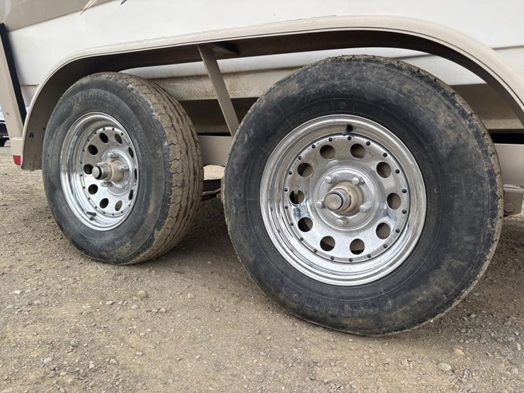 2006-unknown-trailer-image-50