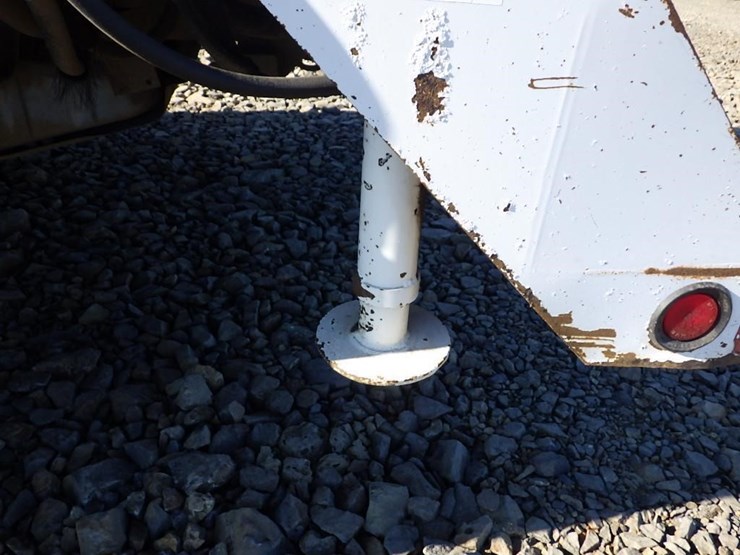 2006-ford-f550-image-17