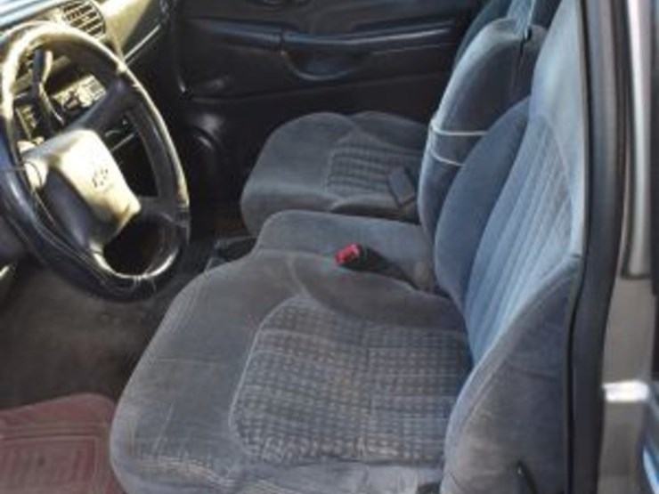 2001-chevrolet-s10-image-10