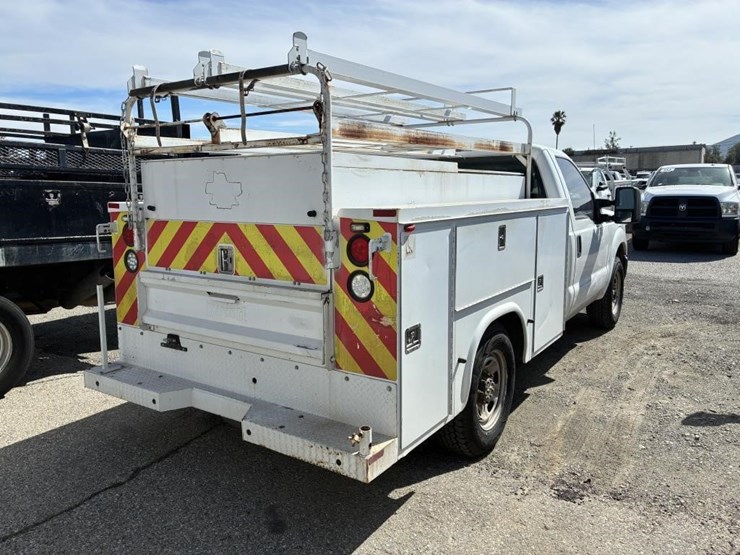 2013-ford-f250-sd-image-3