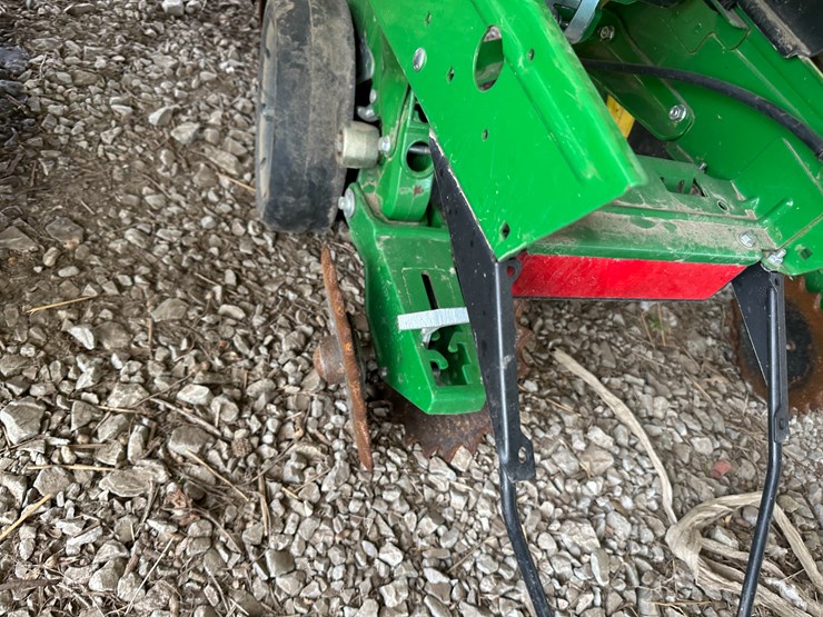 john-deere-1725-image-29