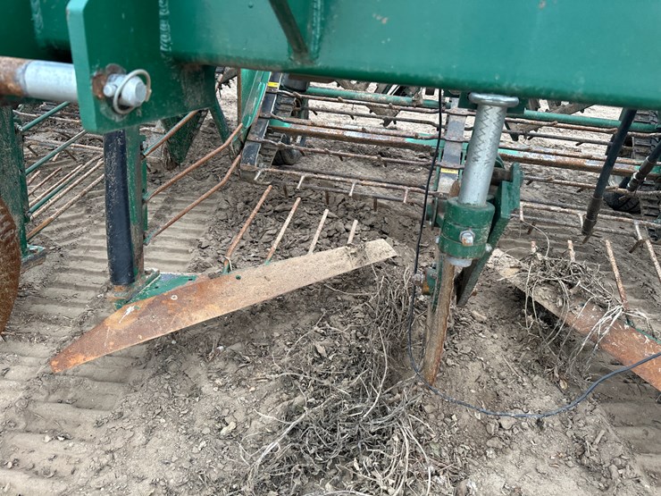 #38830-•-kmc-6-38-peanut-digger-image-36