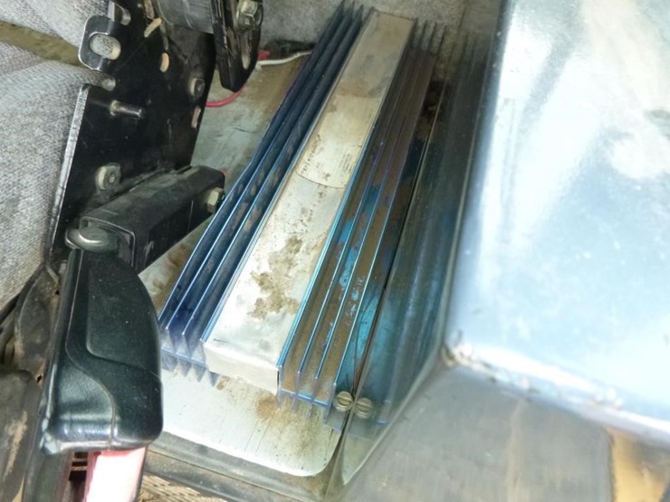 2005-deere-624j-image-17