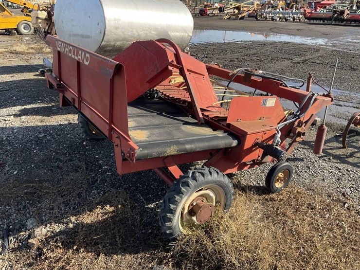 new-holland-144-image-4