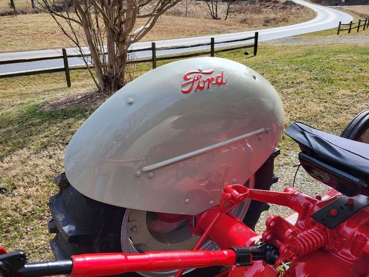 1951-ford-8n-image-7