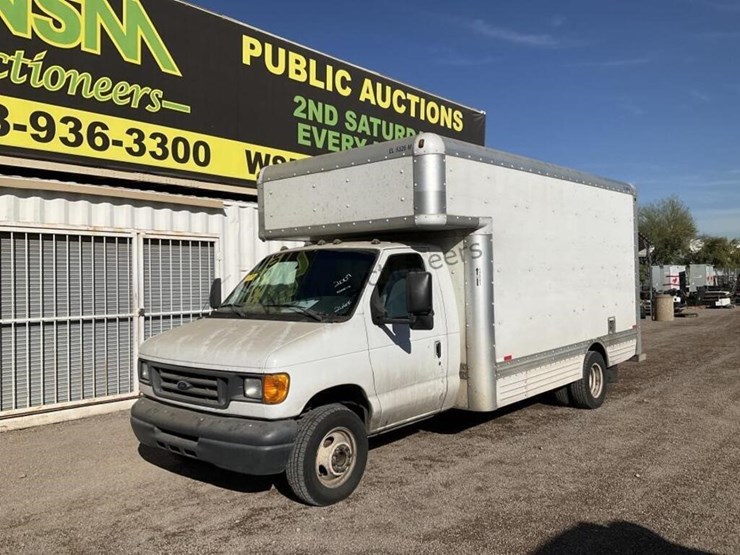 2007-ford-e450-image-2