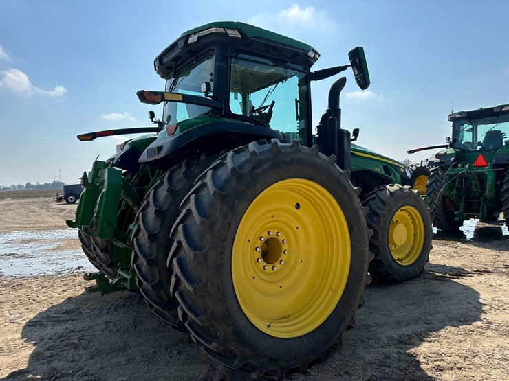 2023-john-deere-8r-250-image-3
