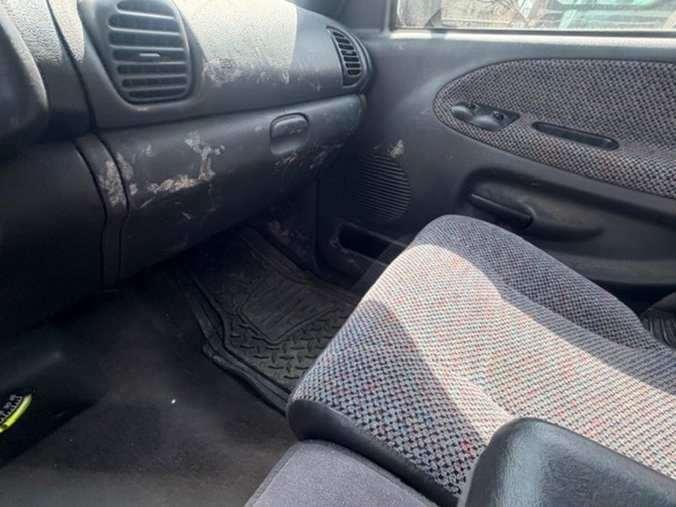 2002-dodge-ram-3500-image-39