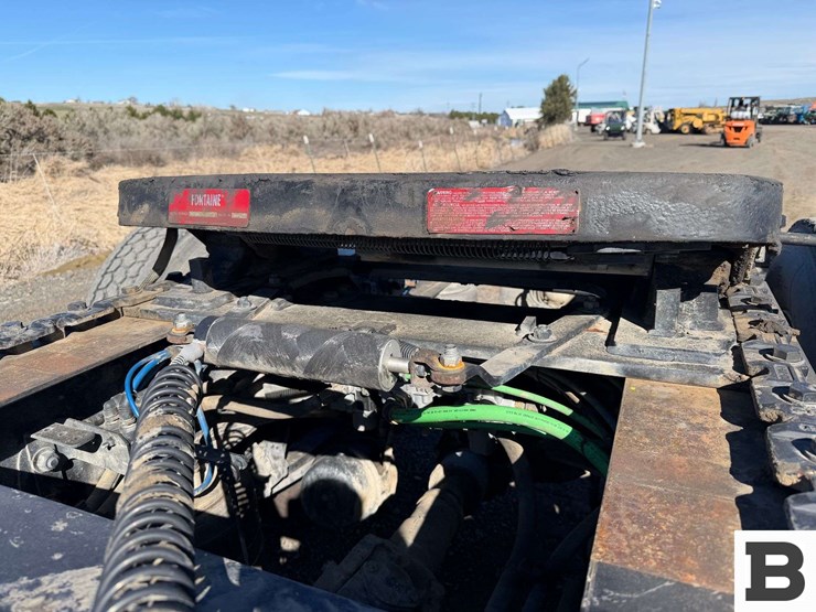 2017-freightliner-cascadia-125-image-20