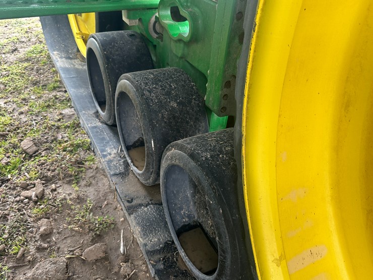 2021-john-deere-8rt-340-image-32