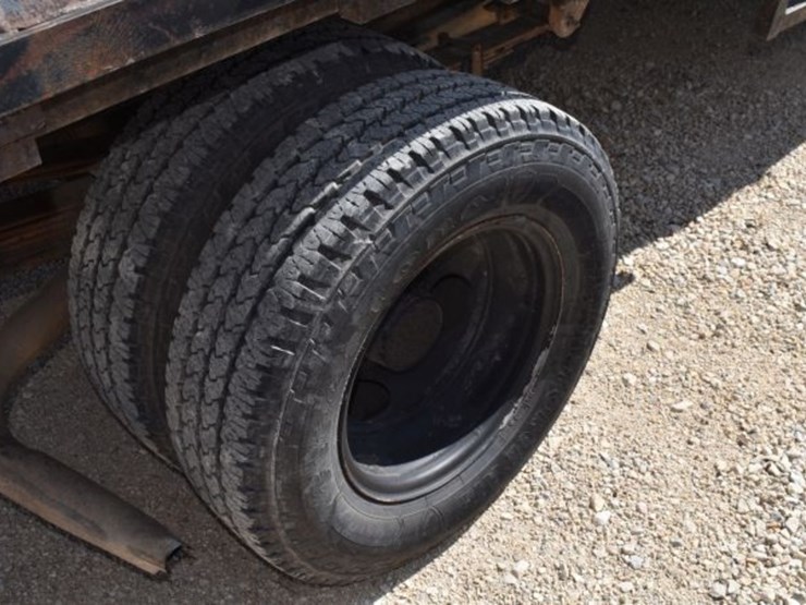 2000-chevrolet-3500-image-6