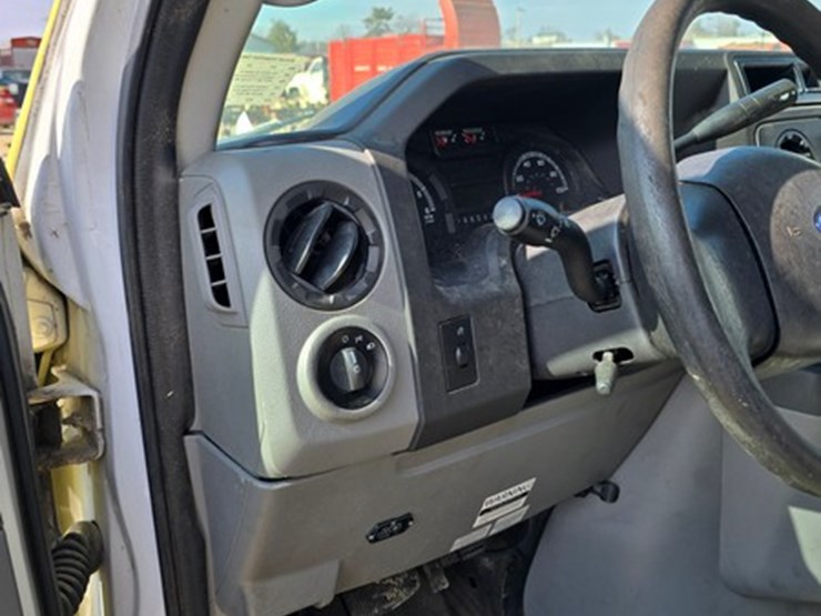 2018-ford-e450-image-10