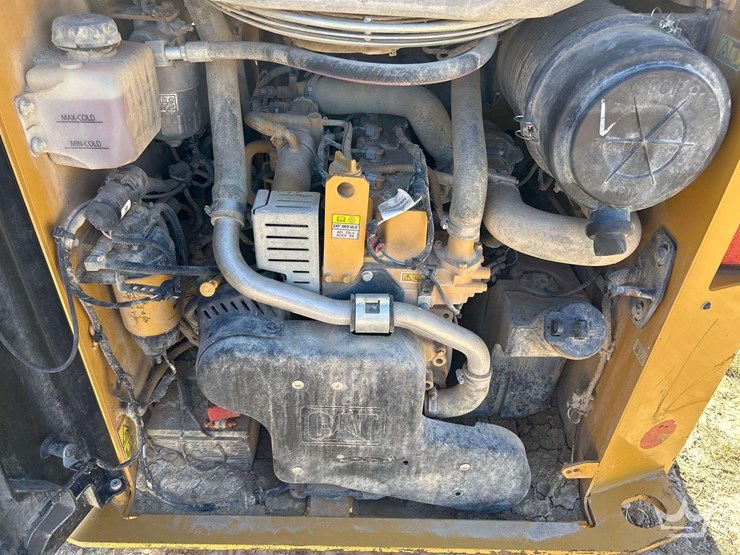 2023-caterpillar-259d3-image-7