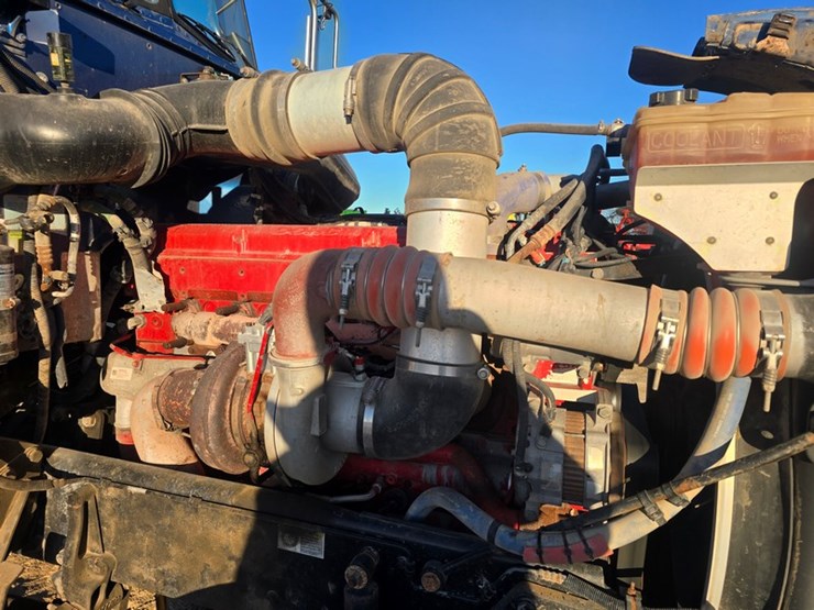 2010-peterbilt-367-image-18