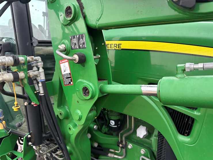 2014-john-deere-5075m-image-35