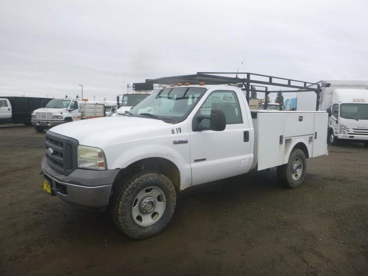 2005-ford-f350-image-1