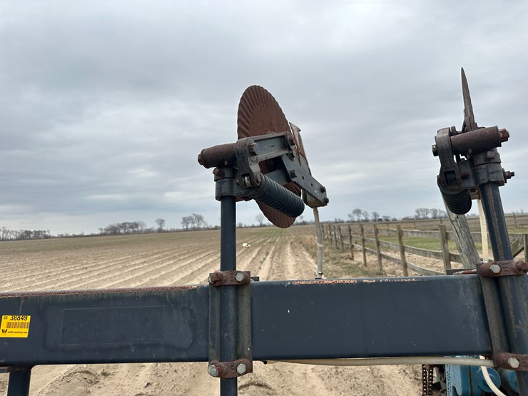 #38849-•-yetter-76"-twin-row-knife-applicator-image-34