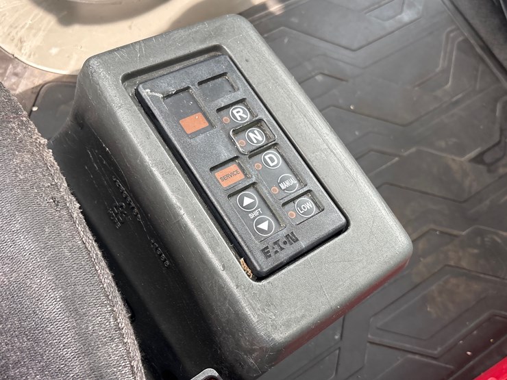 #211-•-2019-volvo-vnl-image-11