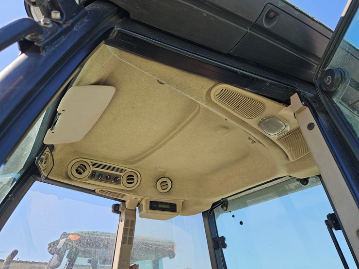 2011-john-deere-5085m-image-12