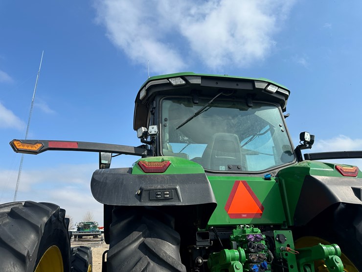 2022-john-deere-8r-280-image-30