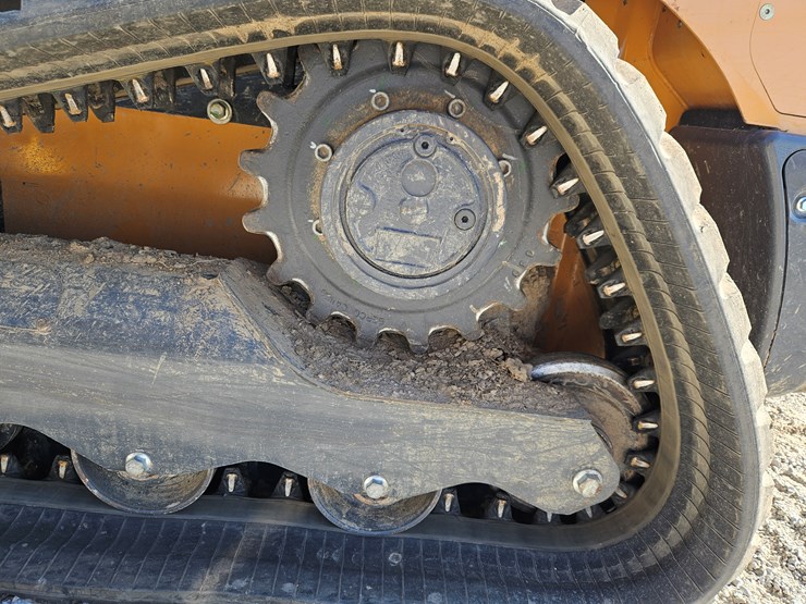 2024-case-tv450b-image-22