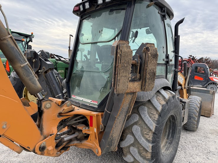 2022-case-580sn-image-26