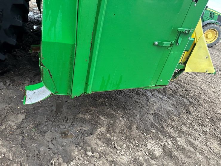 2021-john-deere-cp690-image-70