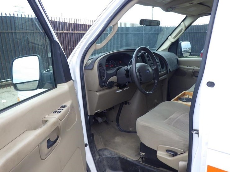 2006-ford-cargo-image-5