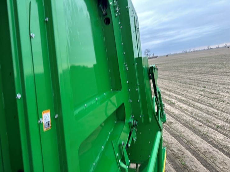2021-john-deere-cp690-image-90