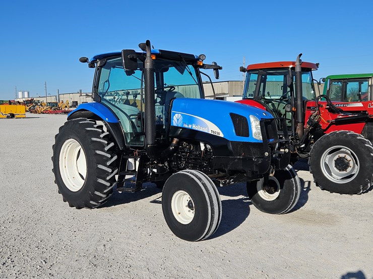 2010-new-holland-t6030-image-1