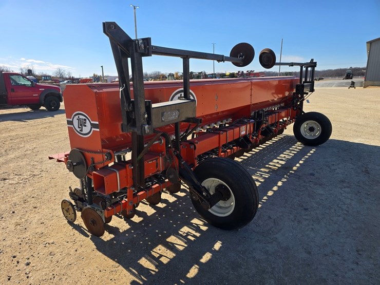 tye-series-v-image-8