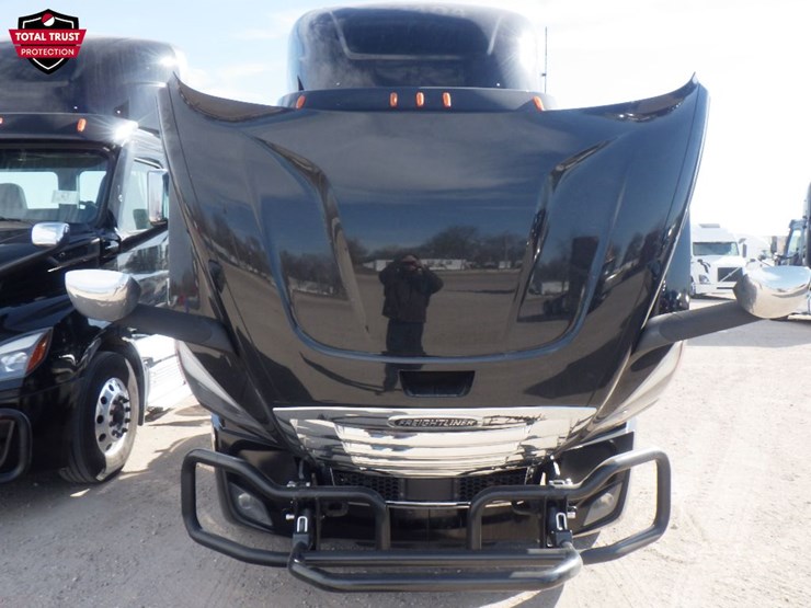 2022-freightliner-cascadia-116-image-21