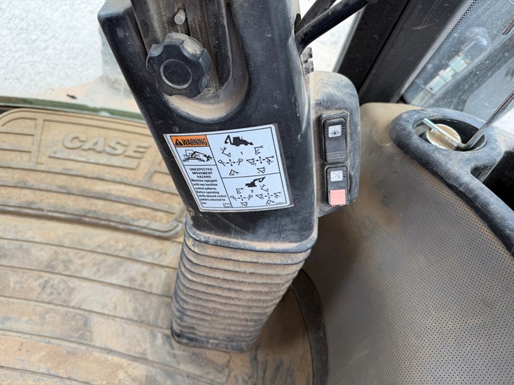 2022-case-580sn-image-17