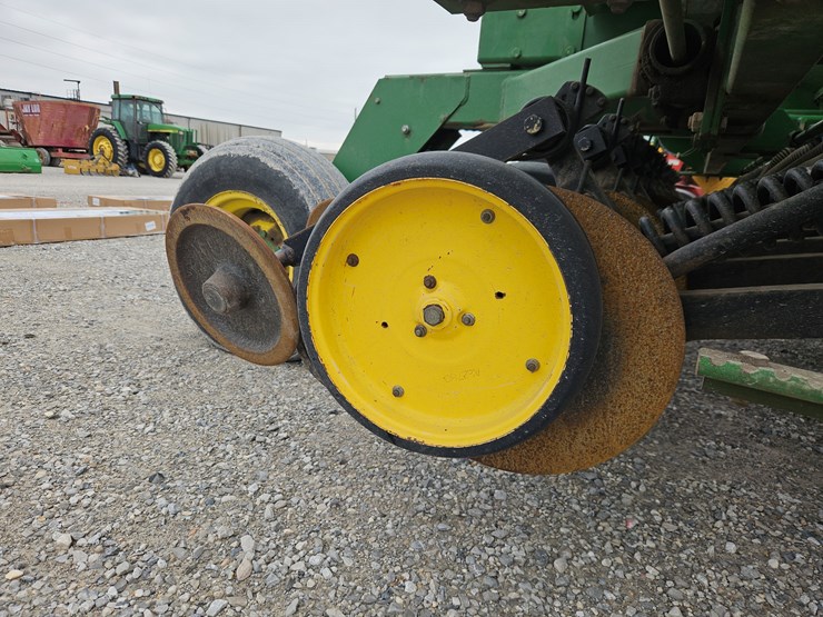 john-deere-750-image-6