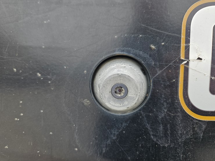 2022-caterpillar-279d3-image-19