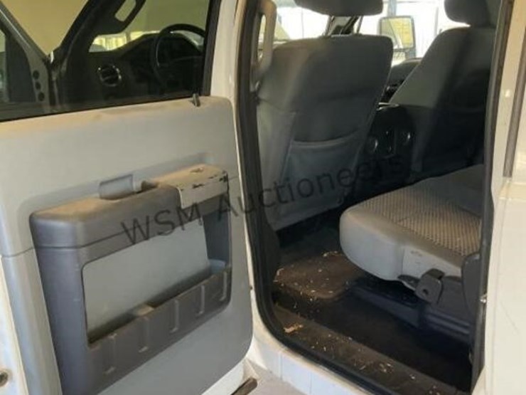 2011-ford-f350-image-25