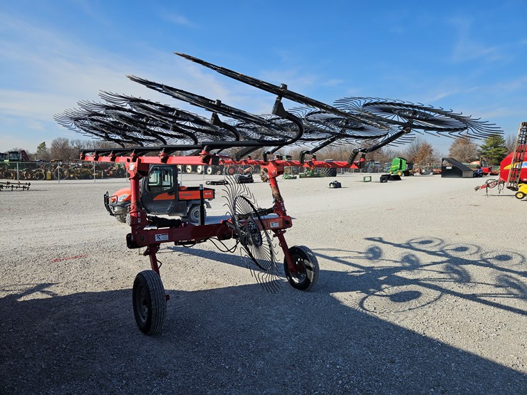 #205128-•-h-&-s-ar3212-wheel-rake-image-7