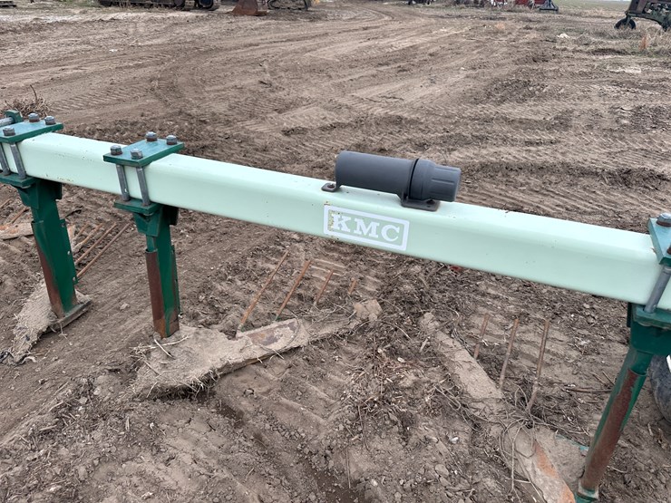 #38831-•-kmc-6-row-38"-vine-lifter-image-21