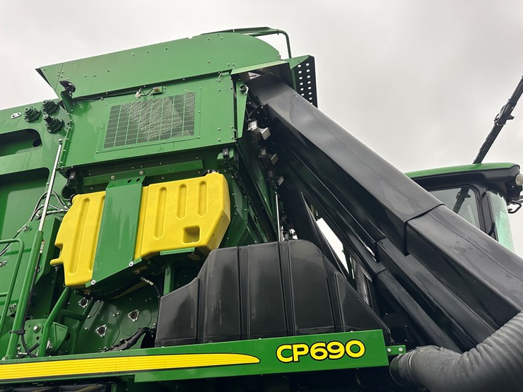 2021-john-deere-cp690-image-73